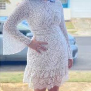 Elegant White Lace Women’s Top